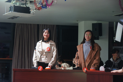 点击放大
